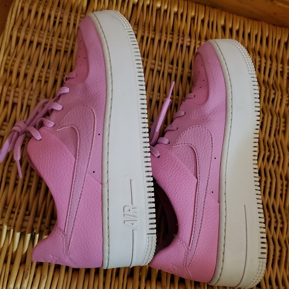 NIKE AIR FORCE 1 AF1 Sage Low PINK SZ#10 - Picture 8 of 11